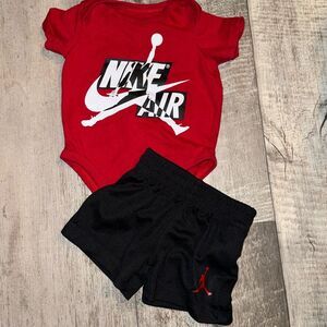 NWOT AIR JORDAN set- size‎ 3 months